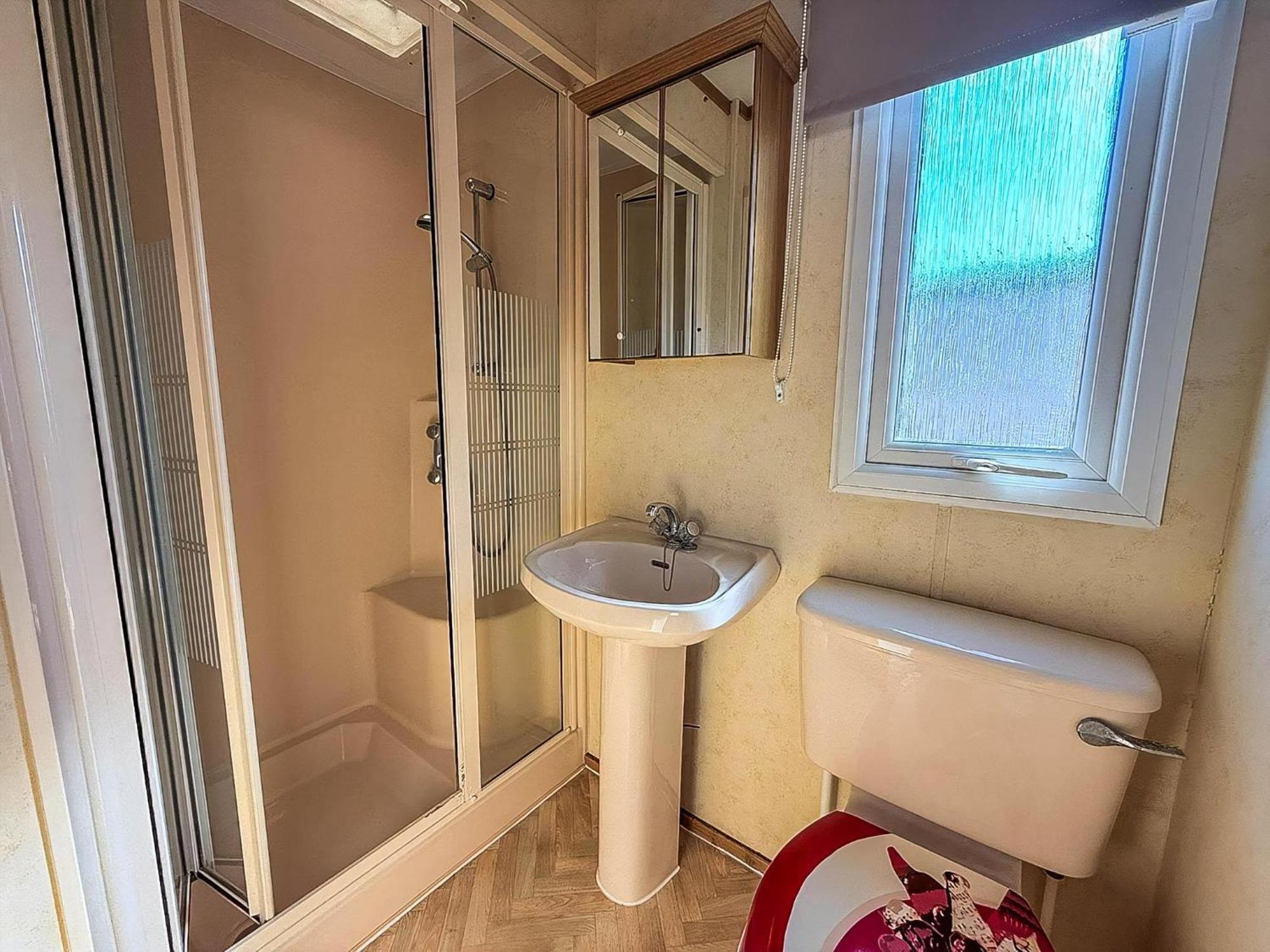 6 Berth Caravan By The Beach In Hunstanton In Norfolk, Pets Welcome Ref 13009L Exteriör bild